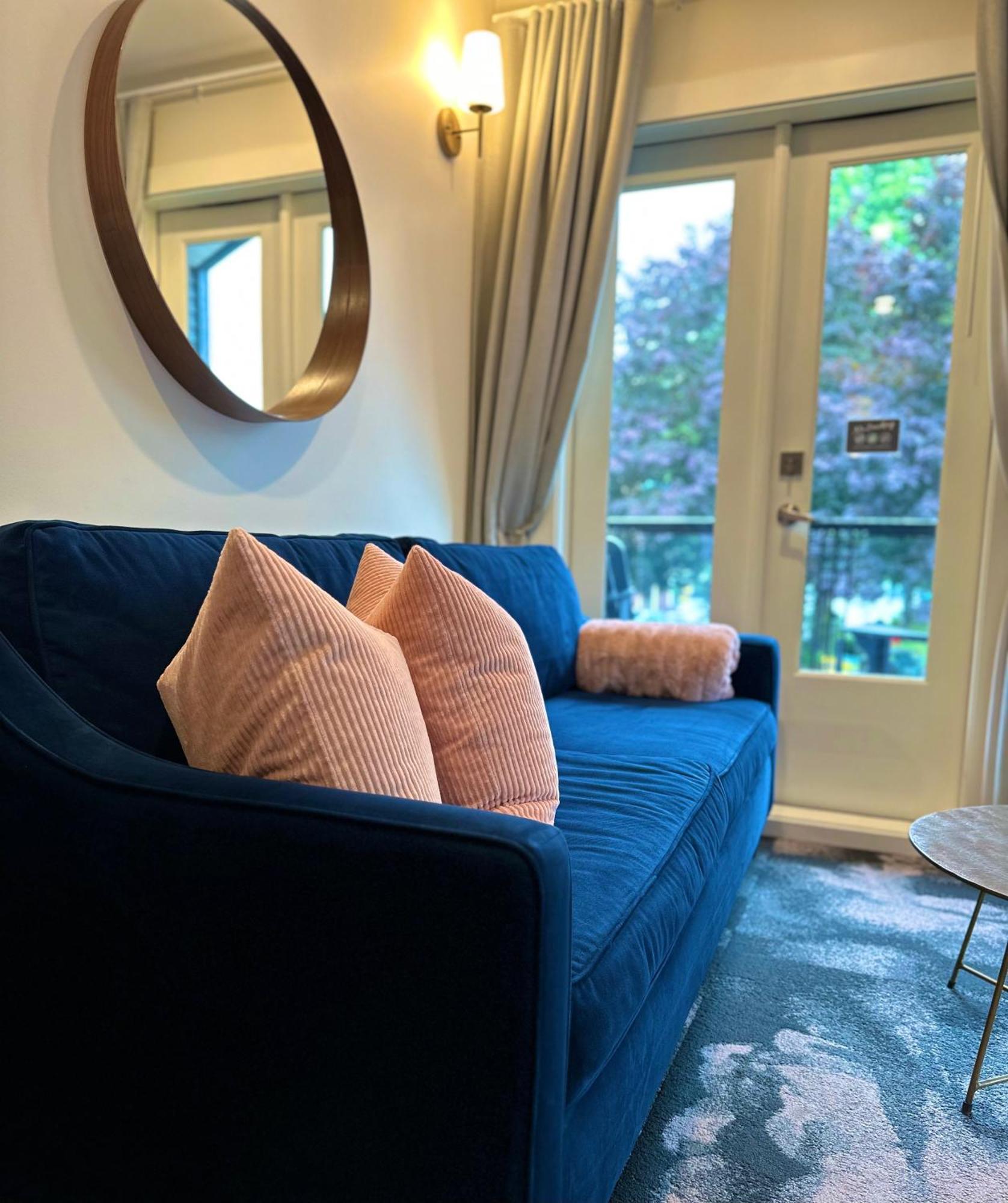 Artisan Suites On Bowen Snug Cove Extérieur photo